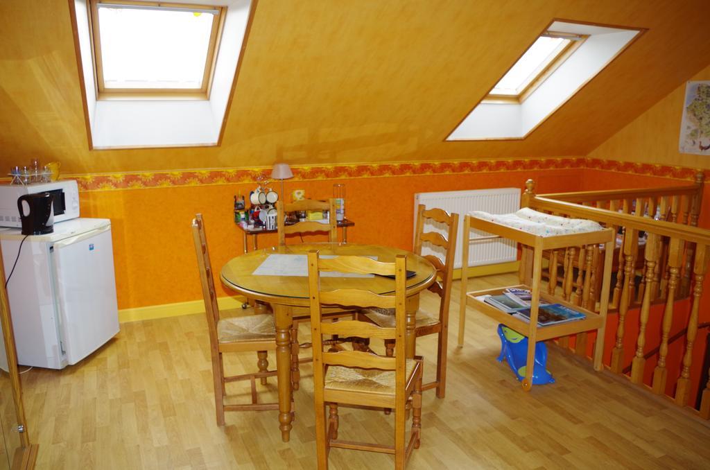 Family Delcour Bed & Breakfast Mailly-Maillet Exterior photo