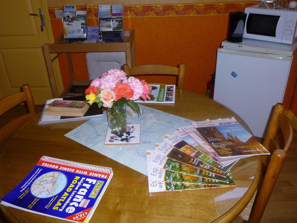 Family Delcour Bed & Breakfast Mailly-Maillet Exterior photo